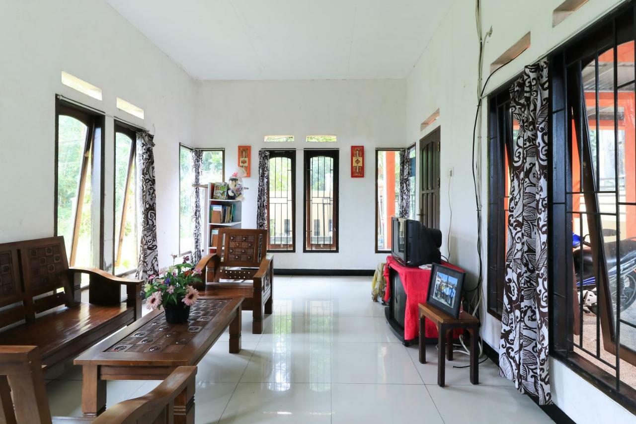 Sentosa76 Guest House Balikpapan  Exterior foto